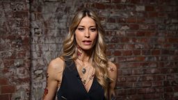 Se Mi Vuoi Bene - Elena Santarelli Backstage Intervista
