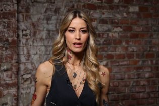 Se Mi Vuoi Bene - Elena Santarelli Backstage Intervista