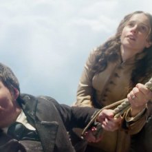 The Aeronauts: Eddie Redmanyne e Felicity Jones in una scena del film