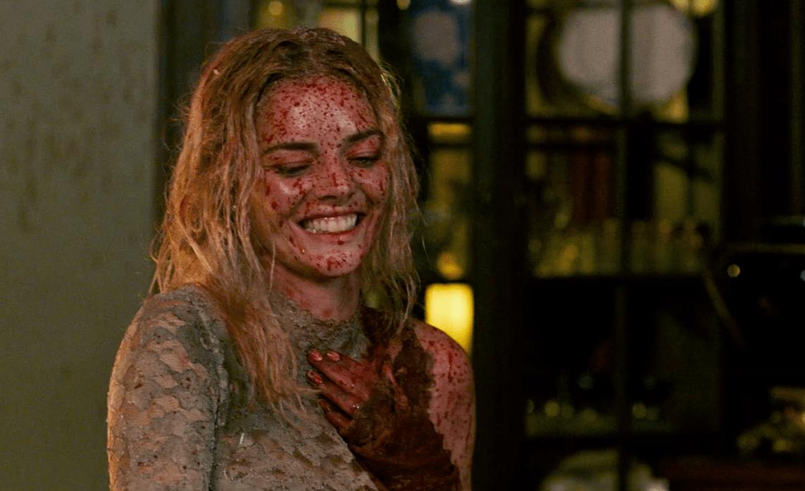 Azrael: Samara Weaving ricoperta di sangue nella prima immagine dell'horror