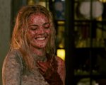 Azrael: Samara Weaving ricoperta di sangue nella prima immagine dell'horror