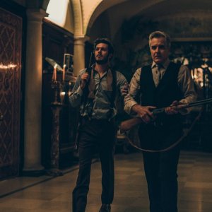 Finchè morte non ci separi: Henry Czerny, Adam Brody in una scena del film