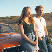 Vicino all'orizzonte: Jannik Schümann, Luna Wedler in una scena del film