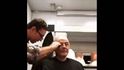 El Camino -  Bryan Cranston Becomes Walter White In One Minute