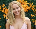 Jennifer Lawrence ha prenotato una stanza d'albergo per tenere al sicuro il suo abito da sposa