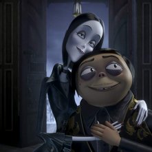 La famiglia Addams: Morticia e Gomez in una scena del film