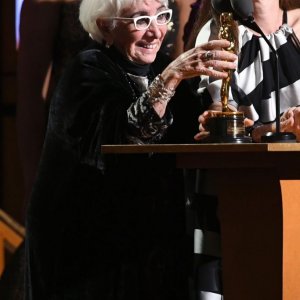 Oscar 2020: Lina Wertmuller ritira l'Oscar alla carriera