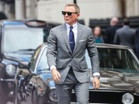 No Time To Die: Daniel Craig è di nuovo James Bond in un'immagine esclusiva