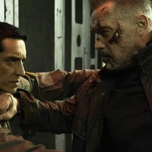 Terminator: Destino Oscuro, Arnold Schwarzenegger e Gabriel Luna in una scena del film