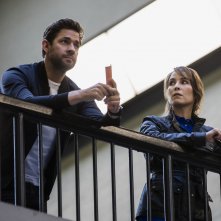 Jack Ryan 2: John Krasinski e Noomi Rapace una foto della seconda stagione della serie Amazon
