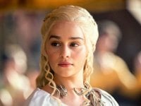 Il Trono di Spade, Emilia Clarke commenta la cancellazione del prequel con Naomi Watts