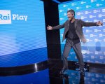 Fiorello al via con Viva RaiPlay: Netflix gli fa gli auguri su Twitter