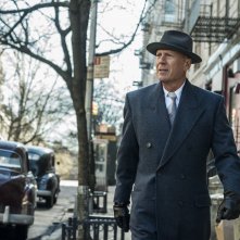Motherless Brooklyn - I Segreti di una città: Bruce Willis durante  una scena del film