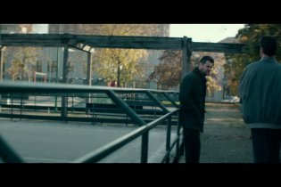 Gli Uomini D'oro - Clip 'Mannaggia La Miseria Mi Sono Tagliato'