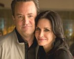 Friends: il selfie di Courteney Cox e Matthew Perry, e Jennifer Aniston commenta