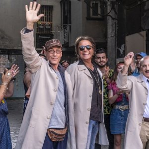 Sono solo fantasmi: Carlo Buccirosso, Christian De Sica, Gianmarco Tognazzi in una scena del film