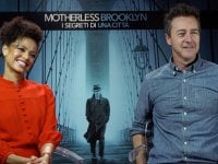 Edward Norton su Motherless Brooklyn: 'Non vorrei discutere con Alec Baldwin nella vita reale!'