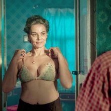 The Bra - Il reggipetto: Maia Morgenstern e Miki Manojlovic in una scena del film