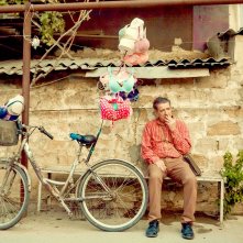 The Bra - Il reggipetto: Miki Manojlovic in una scena del film