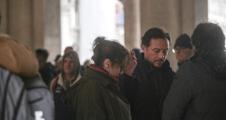 Stefano Accorsi a Venezia: è polemica per il set a San Marco - Movieplayer.it