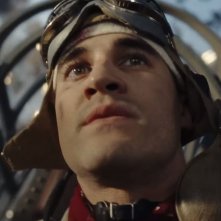 Midway: un primo piano di Darren Criss