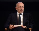 Le Iene: lo scherzo ad Alessandro Sallusti è diabolico (VIDEO)
