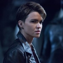 Crisi sulle Terre Infinite: Ruby Rose in una foto del crossover