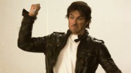 V-Wars - Featurette 'Ian Somerhalder e il kit anti-vampiri'