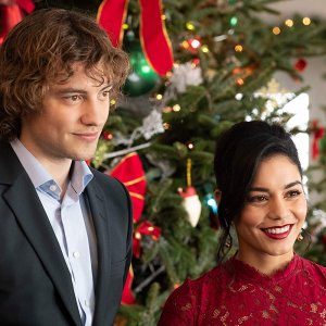 Un cavaliere per Natale: Vanessa Hudgens, Josh Whitehouse in una sequenza
