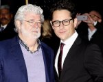 Star Wars, J.J. Abrams risponde alle critiche di George Lucas: 'Lo rispetto e sono grato nei suoi confronti!'