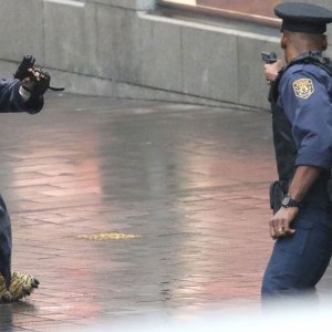 Guns Akimbo: una scena del film con Daniel Radcliffe