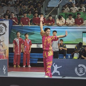 Wet Season: una scena del film