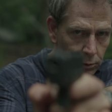 The Outsider: Ben Mendelsohn in una scena