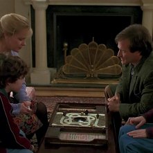 Jumanji: Robin Williams, Kirsten Dunst, Bonnie Hunt, Bradley Pierce in una scena