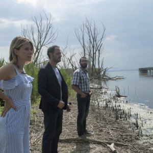 Nati 2 volte: Fabio Troiano, Euridice Axen e Marco Palvetti in una scena del film