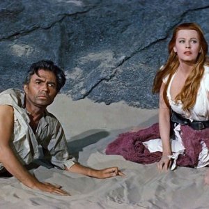 Viaggio al centro della Terra: James Mason, Arlene Dahl in una scena