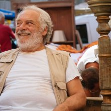 Lontano lontano: una scena del film con Giorgio Colangeli