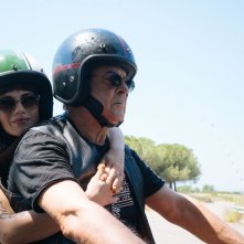 Lontano lontano: Ennio Fantastichini in una scena del film