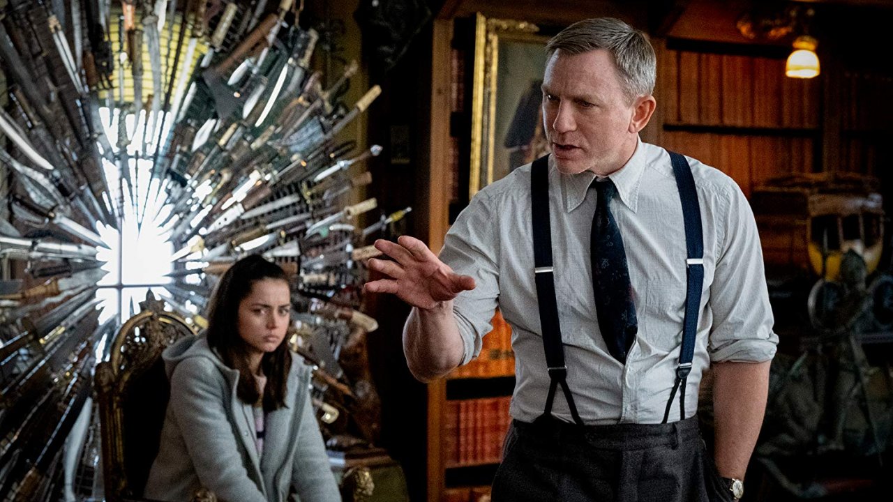 Daniel Craig e Ana de Armas in una scena di Cena con delitto - Knives Out