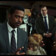 Cena con delitto - Knives Out: Noah Segan, LaKeith Stanfield in una scena del film