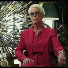 Cena con delitto - Knives Out: Jamie Lee Curtis durante una scena del film