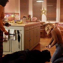 Black Christmas: Imogen Poots, Aleyse Shannon in una scena del film