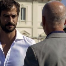 Il nostro Papa: una scena del film con Iago Garcia