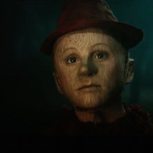 Pinocchio: Federico Ielapi durante una scena del film
