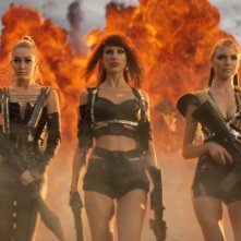 Taylor Swift nel video di Bad Blood