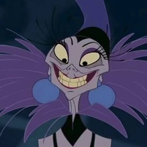 Yzma nel film Disney Le follie dell'imperatore