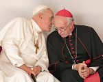 I due Papi, la recensione: Bergoglio, Ratzinger e i segreti del “gran rifiuto”