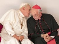 I due Papi, la recensione: Bergoglio, Ratzinger e i segreti del 'gran rifiuto'