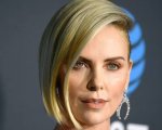 Charlize Theron sulla figlia transgender: 'Lei si sente una ragazza, usate i pronomi corretti'