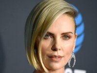 Charlize Theron: 'Sono stata molestata da un regista famoso e gli ho chiesto anche scusa'